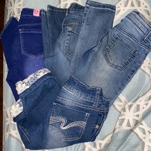 4 pairs of jeans bundle size 5🚺